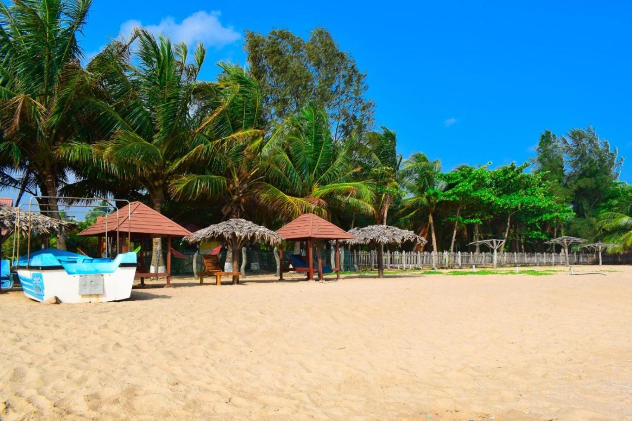 Mithra Paradise Beach Hotel Nilaveli Exterior photo