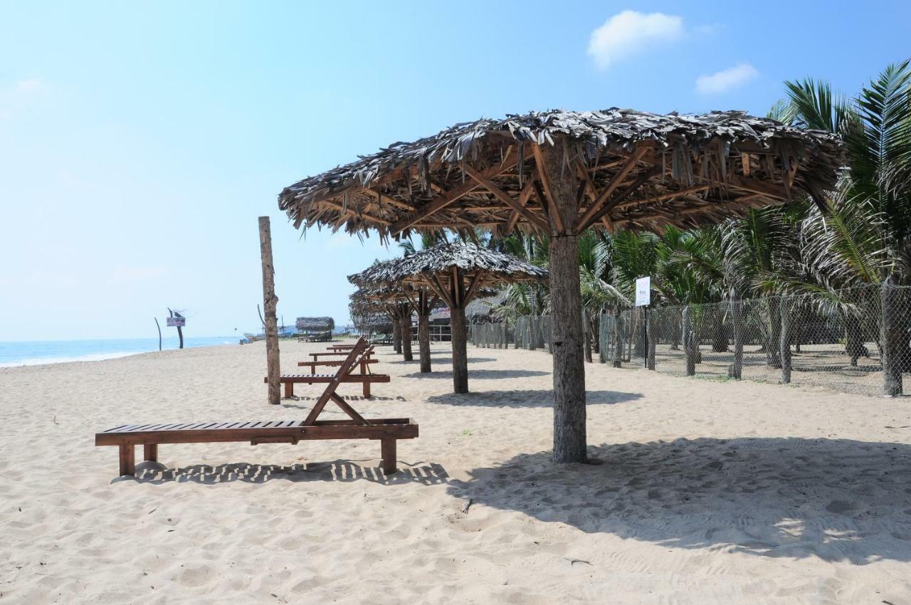 Mithra Paradise Beach Hotel Nilaveli Exterior photo